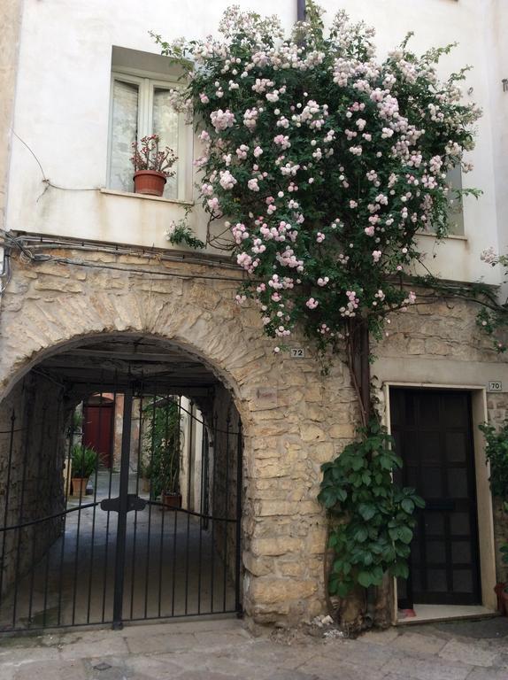 B&B La Corte Фонди Экстерьер фото