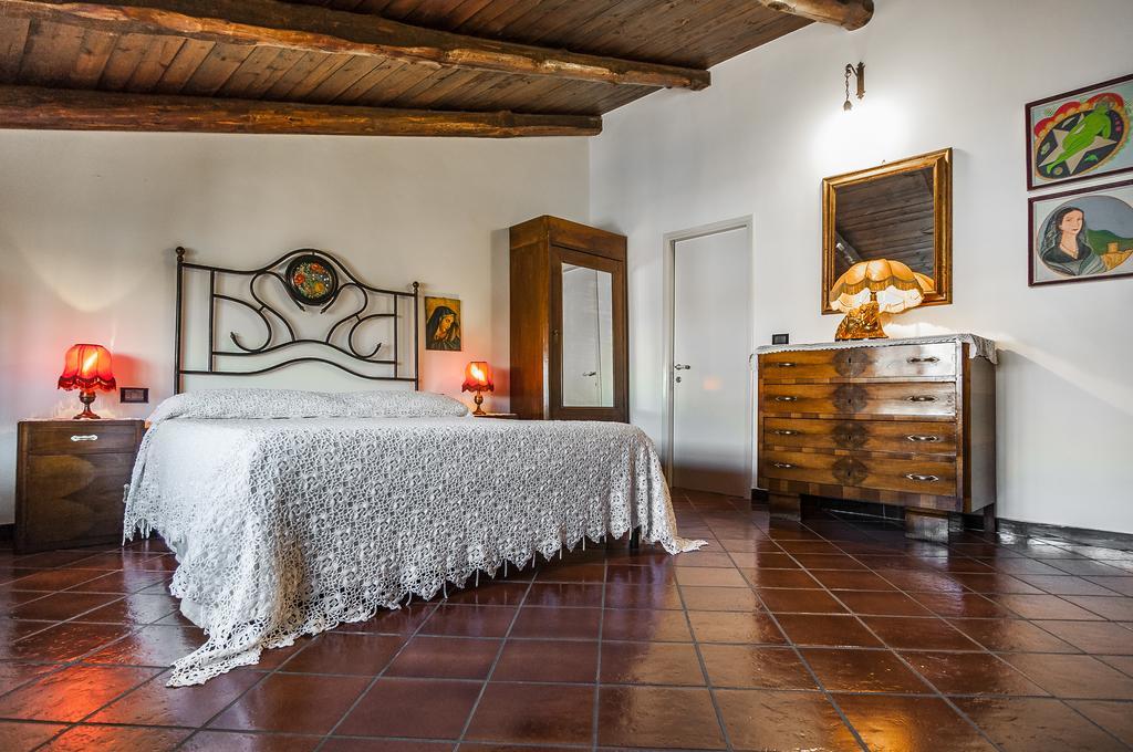 B&B La Corte Фонди Экстерьер фото
